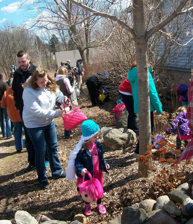 https://www.dundeemill.org/pictures/2015/4 Egg 3 15.jpg